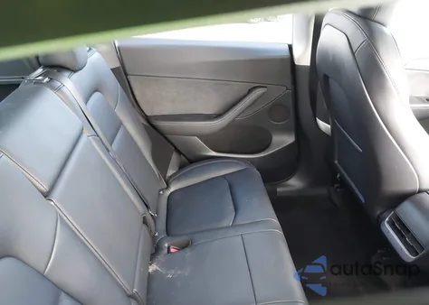 2023 Tesla Model Y Awd/Long Range Dual Motor All-Wheel Drive z USA, uszkodzony, nr VIN 7SAYGDEE6PF892294